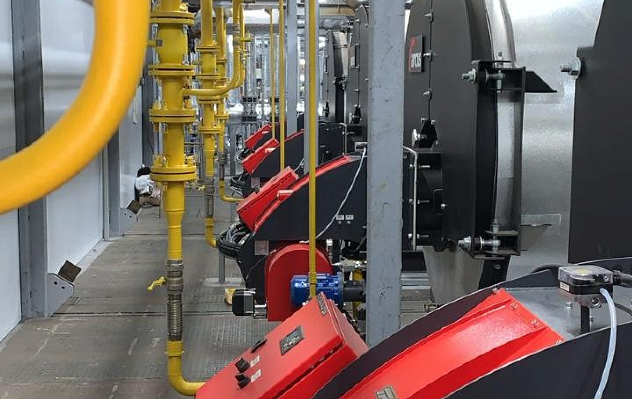 Автоматизированная блочно-модульная водогрейная котельная мощностью 12,0 МВт работает на природном газе Автоматизированная блочно-модульная водогрейная котельная мощностью 12,0 МВт работает на природном газе