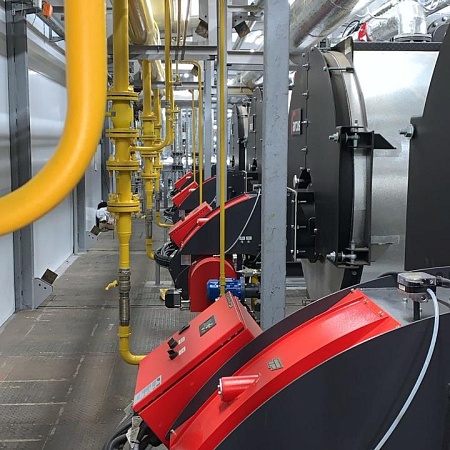 Автоматизированная блочно-модульная водогрейная котельная мощностью 12,0 МВт работает на природном газе Автоматизированная блочно-модульная водогрейная котельная мощностью 12,0 МВт работает на природном газе