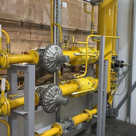 Автоматизированная блочно-модульная водогрейная котельная мощностью 12,0 МВт работает на природном газе Автоматизированная блочно-модульная водогрейная котельная мощностью 12,0 МВт работает на природном газе