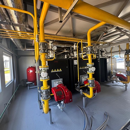 Автоматизированная блочно-модульная водогрейная котельная мощностью 3,36 МВт, топливо – природный газ, с дымовой трубой ферменного типа 10м